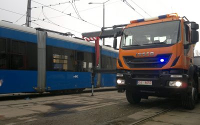 Potężny żuraw do podnoszenia tramwajów jest już w Olsztynie!
